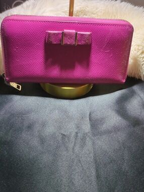 Coach Fuchsia Pink Bow Zip-Around Wallet LOW LOW PRICE $25
